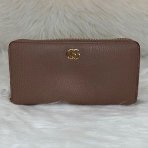 Gucci GG Zipped Long Wallet
